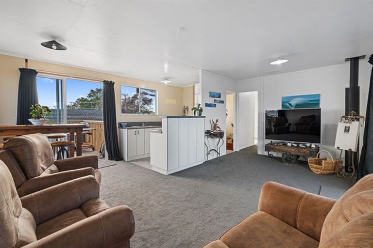 Photo of property in 2 Ngaparaoa Drive, Maketu, Te Puke, 3189