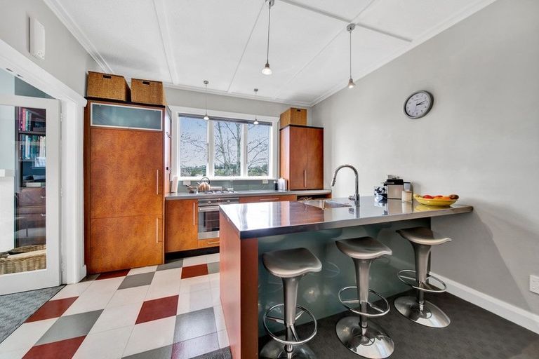 Photo of property in 1 Barrett Street, Westown, New Plymouth, 4310