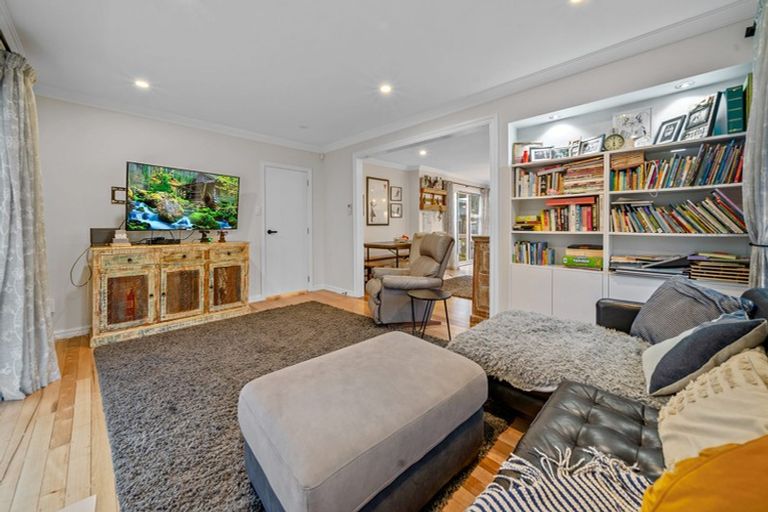 Photo of property in 83b Taikata Road, Te Atatu Peninsula, Auckland, 0610