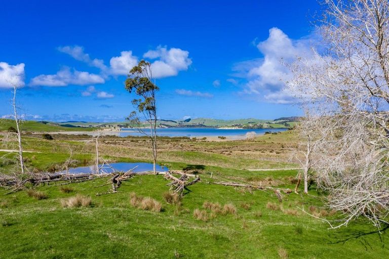 Photo of property in 16 Otara Road, Kaiwaka, 0573