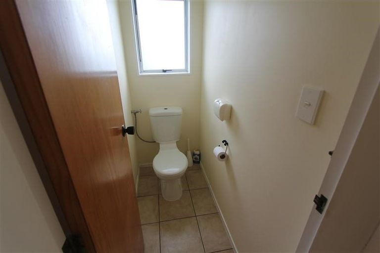 Photo of property in 240 Mitchell Street, Brooklyn, Wellington, 6021