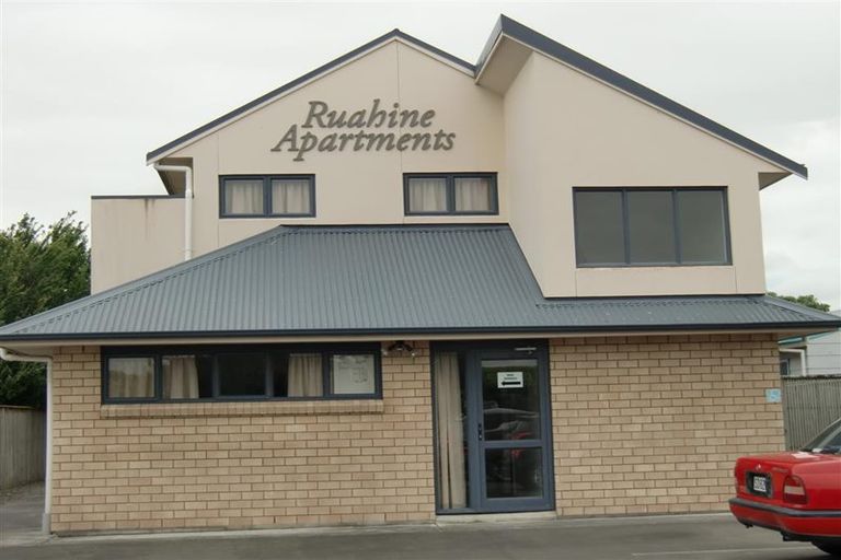 Photo of property in 11 Ruahine Street, Roslyn, Palmerston North, 4414