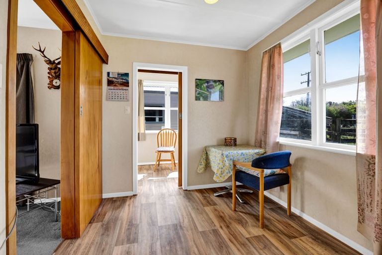 Photo of property in 29 Park Lane, Kaponga, Hawera, 4679