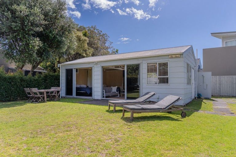 Photo of property in 40 Hardy Place, Cooks Beach, Whitianga, 3591