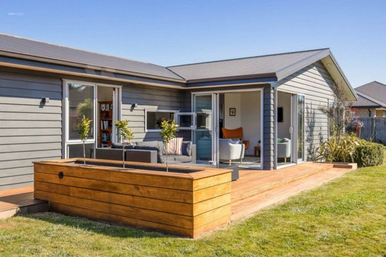 Photo of property in 10 Amy Place, Rangiora, 7400