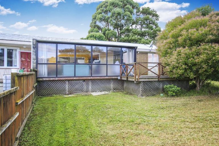 Photo of property in 2/9 Adriatic Avenue, Henderson, Auckland, 0612