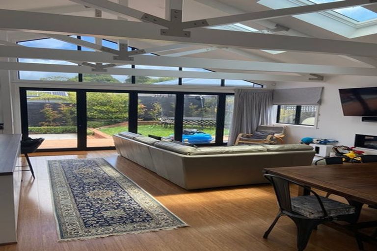 Photo of property in 21 Nottingham Street, Karori, Wellington, 6012