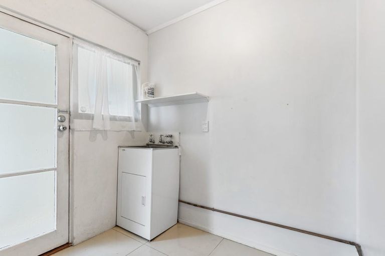 Photo of property in 2/146 Queen Street, Pukekohe, 2120