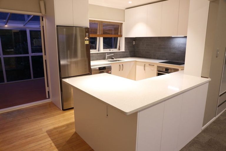 Photo of property in 3/16 Fowler Street, Northcote, Auckland, 0627