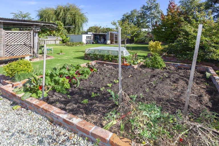Photo of property in 16 Ruru Road, Otaihanga, Paraparaumu, 5036