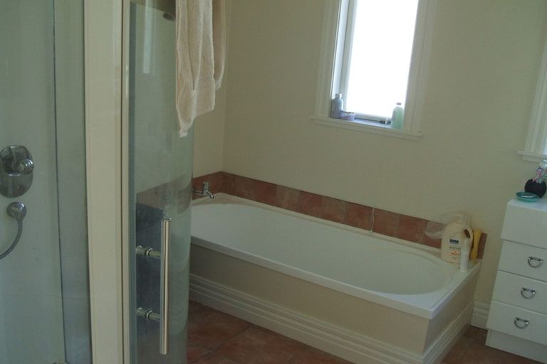 Photo of property in 12c Hobson Street, Thorndon, Wellington, 6011