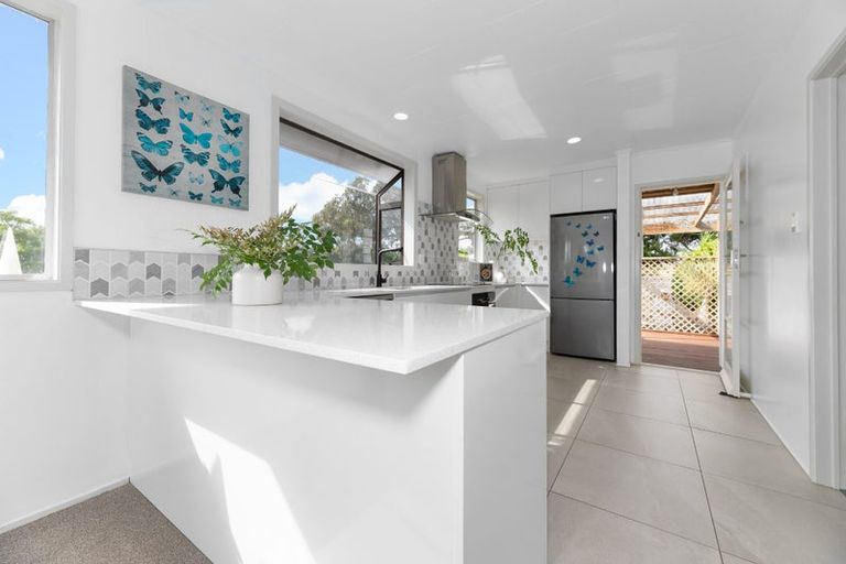 Photo of property in 23 Mandarin Place, Half Moon Bay, Auckland, 2012