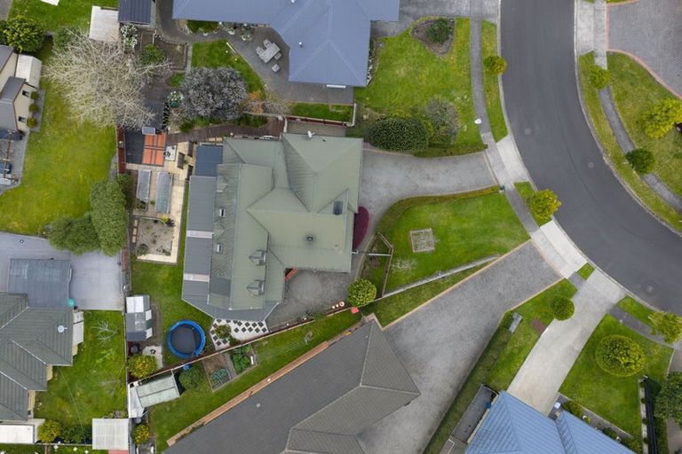 Photo of property in 6 Fencourt Place, Rototuna North, Hamilton, 3210