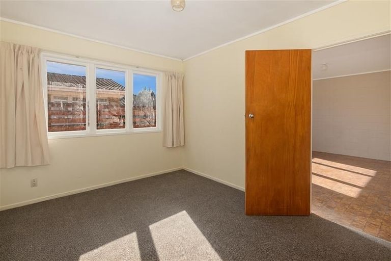 Photo of property in 3 Norman Spencer Drive, Papatoetoe, Auckland, 2104