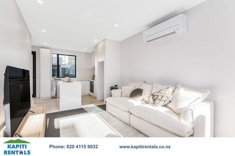 Photo of property in 28 Houhere Street, Paraparaumu, 5032