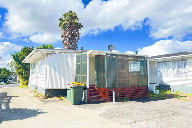 Photo of property in 10 Oxford Road, Manurewa, Auckland, 2102