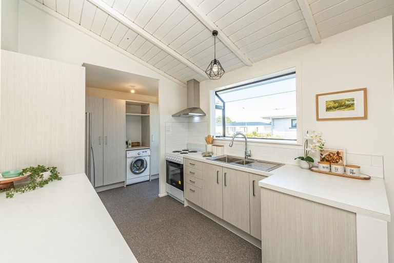 Photo of property in 4 Kupe Place, Castlecliff, Whanganui, 4501