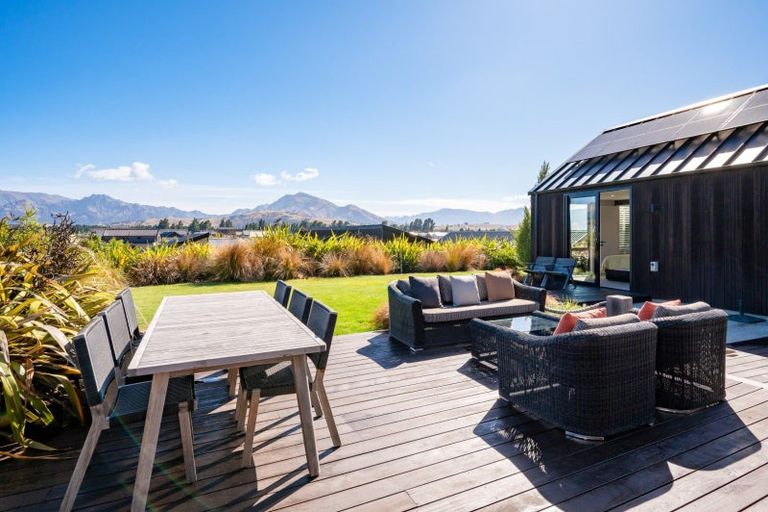 Photo of property in 38 Mount Nicholas Avenue, Wanaka, 9305