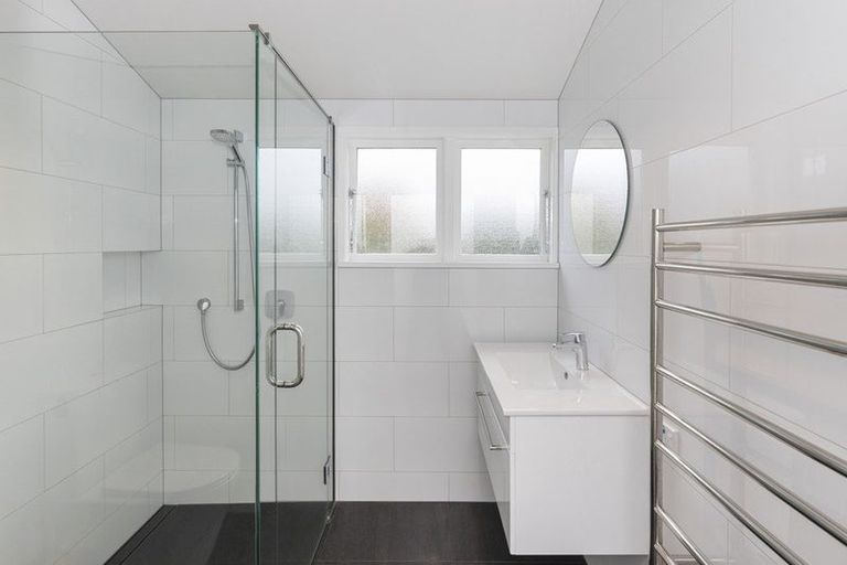 Photo of property in 16 Brenchley Avenue, Strowan, Christchurch, 8052