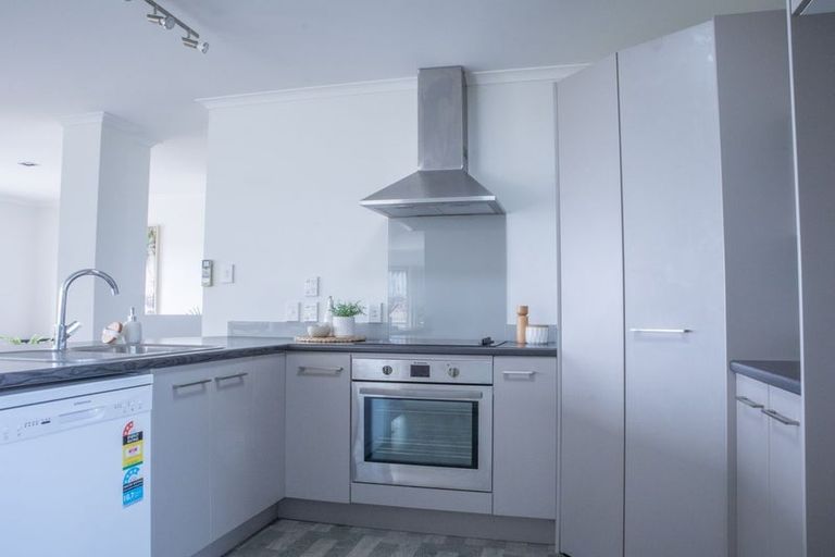 Photo of property in 16 Madison Place, Morningside, Whangarei, 0110