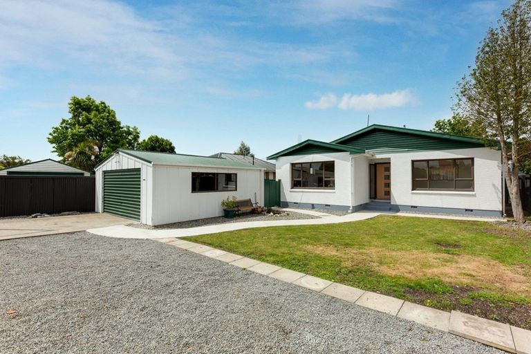 Photo of property in 1/40 Grimseys Road, Redwood, Christchurch, 8051