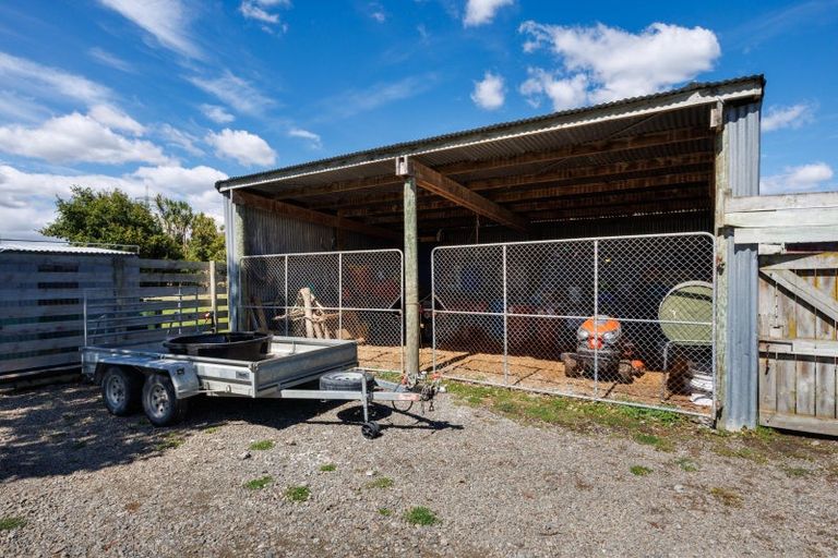 Photo of property in 107 Ashhurst Road, Bunnythorpe, Palmerston North, 4481