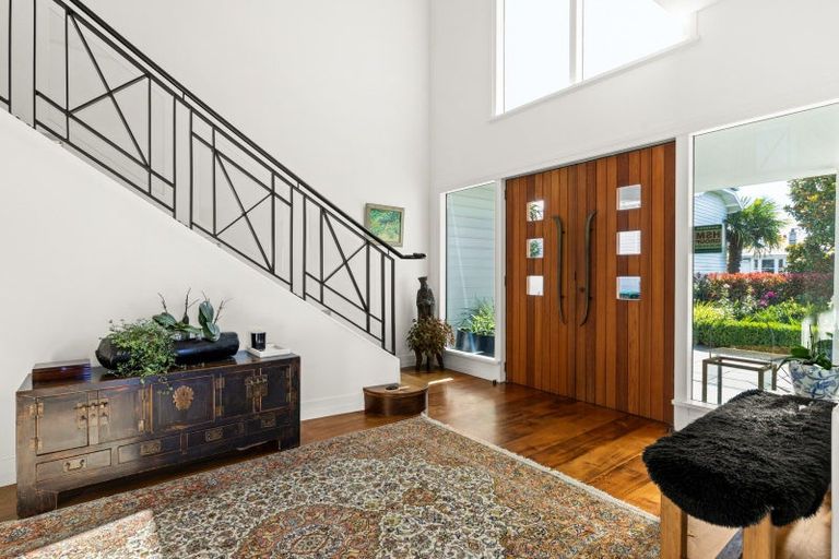 Photo of property in 8 Elizabeth Road, Bluff Hill, Napier, 4110