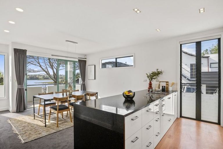 Photo of property in 2/61 Beresford Street, Bayswater, Auckland, 0622