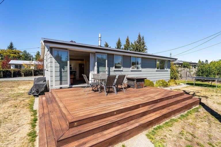 Photo of property in 43 Jollie Road, Twizel, 7901