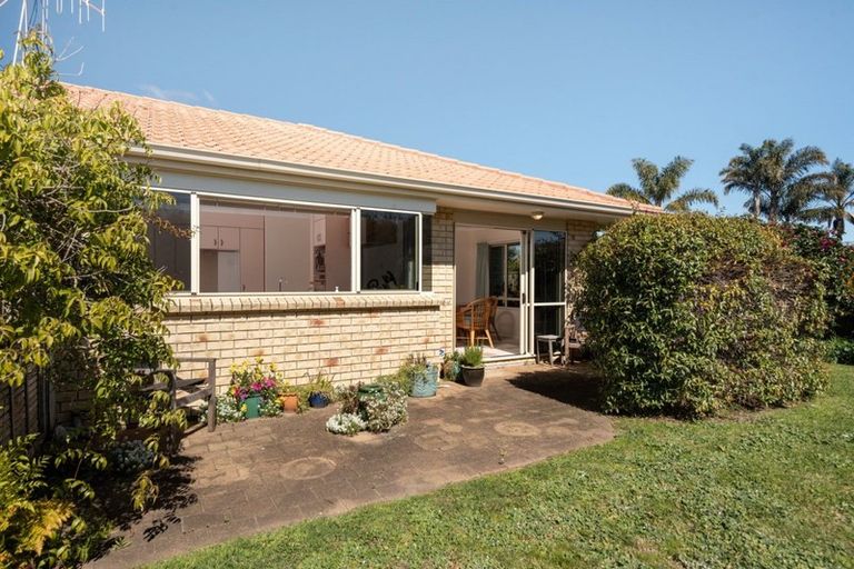 Property details for 8 Hudson Grove, Papamoa Beach, Papamoa, 3118