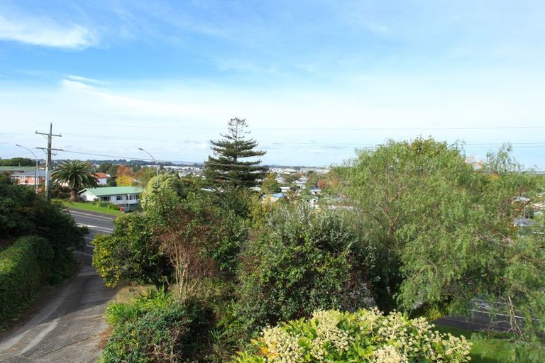 Photo of property in 122 Tuhikaramea Road, Dinsdale, Hamilton, 3204