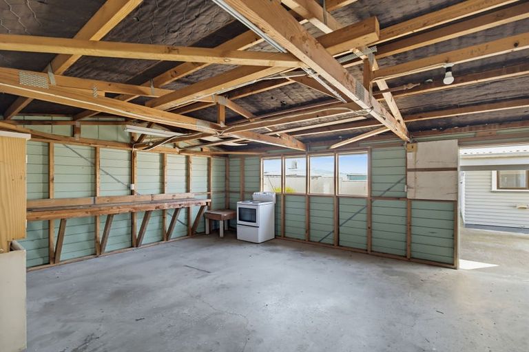 Photo of property in 17 Montgomery Street, Waipukurau, 4200