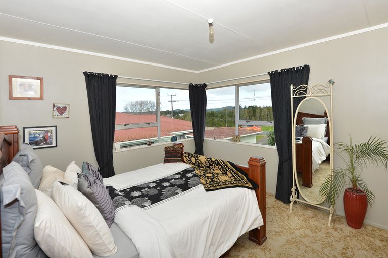Photo of property in 57 Gorge Road, Maungaturoto, 0520