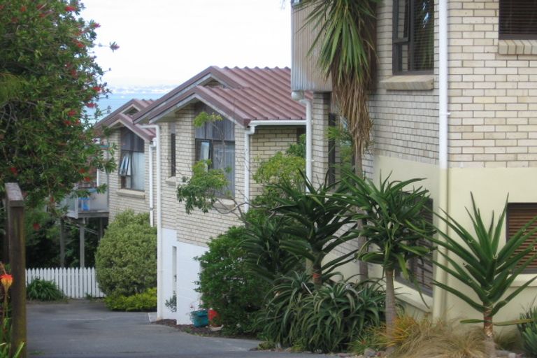 Photo of property in 2/16 Marama Street, Castor Bay, Auckland, 0620