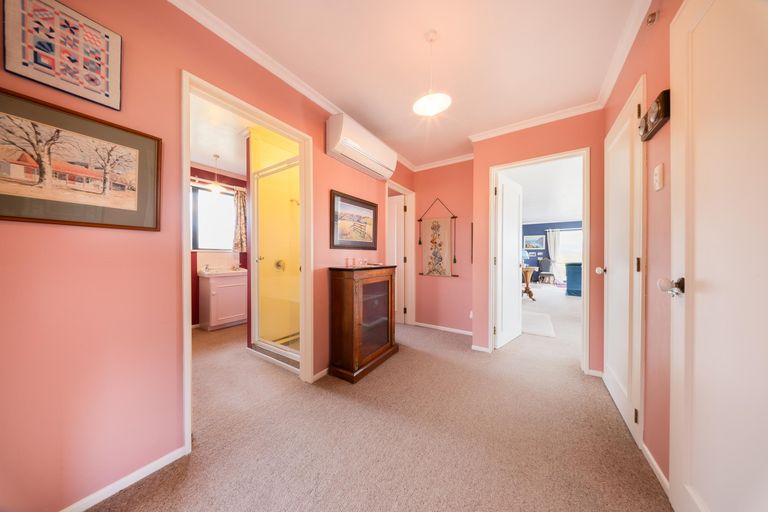 Photo of property in 31 Ahuriri Heights, Omarama, 9412