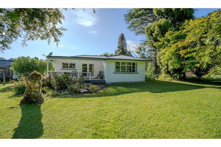 Photo of property in 27-27a Mission Road, Kerikeri, 0230