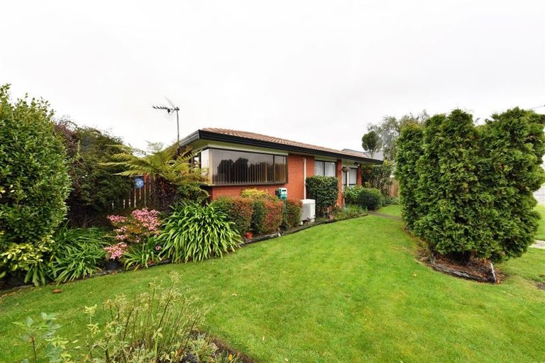Photo of property in 1/159 Sawyers Arms Road, Northcote, Christchurch, 8052