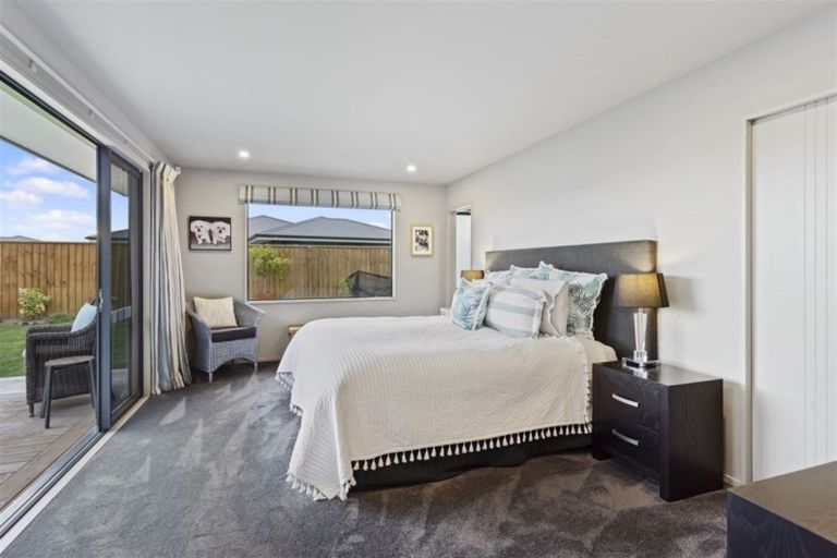 Photo of property in 32 Beachvale Drive, Kaiapoi, 7630