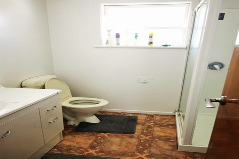 Photo of property in 2/430 Mount Albert Road, Mount Roskill, Auckland, 1041