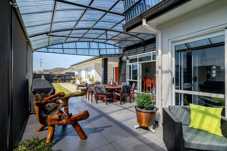 Photo of property in 2 Morocco Terrace, Kelvin Grove, Palmerston North, 4414