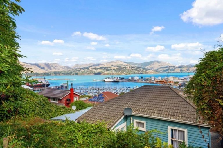 Photo of property in 18 Simeon Quay, Lyttelton, 8082