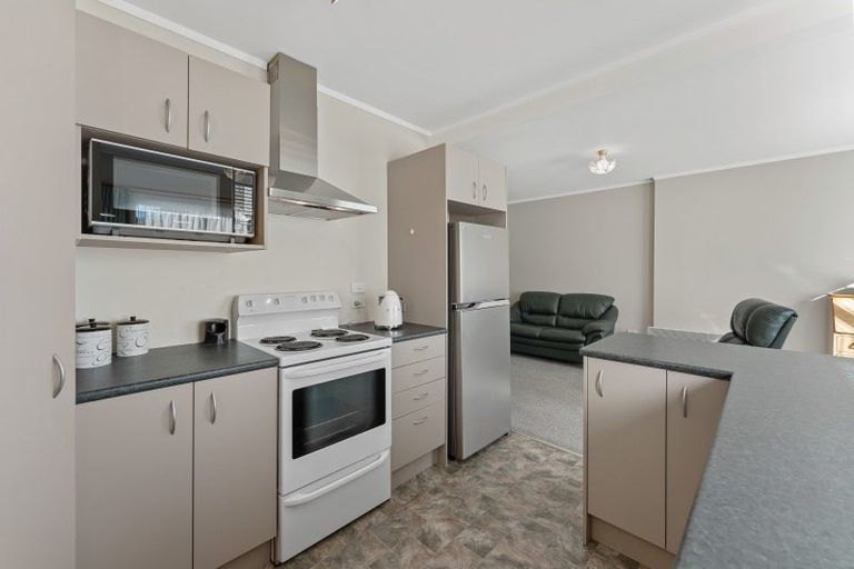 Photo of property in 37 Holland Street, Wainuiomata, Lower Hutt, 5014