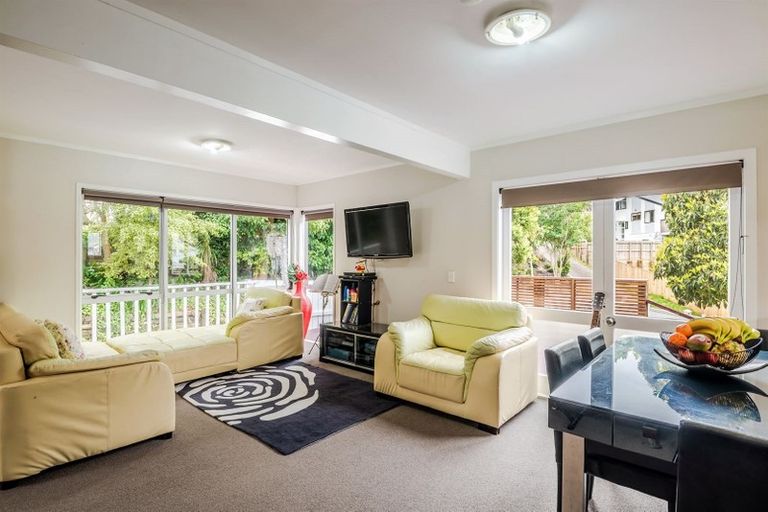 Photo of property in 1/26 Wilkinson Way, Browns Bay, Auckland, 0630