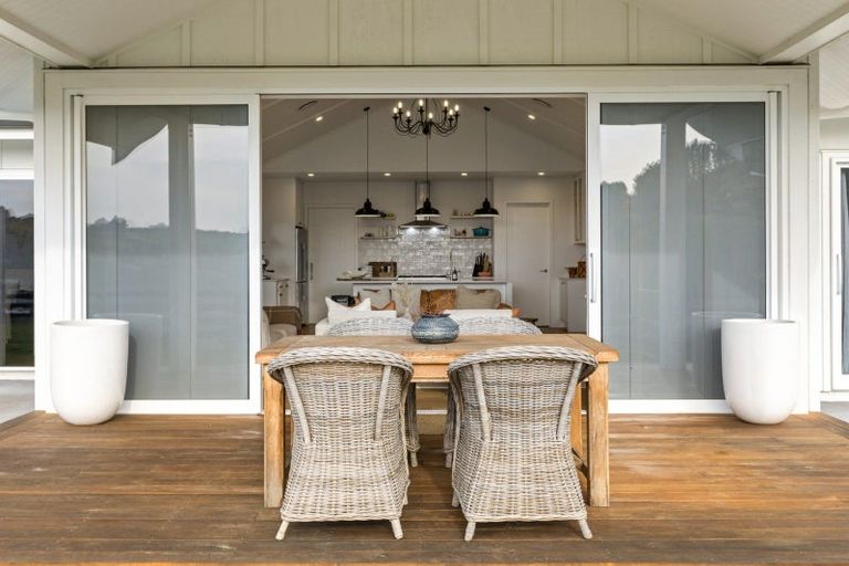 Photo of property in 5 Te Roera Drive, Taradale, Napier, 4112