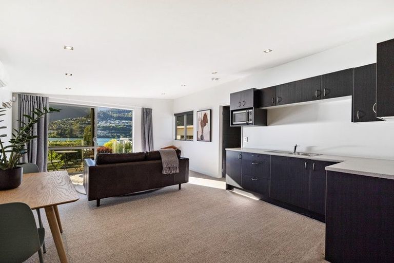 Photo of property in 497 Peninsula Road, Kelvin Heights, Queenstown, 9300