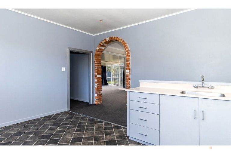 Photo of property in 6 Michael Street, Waimate, 7924