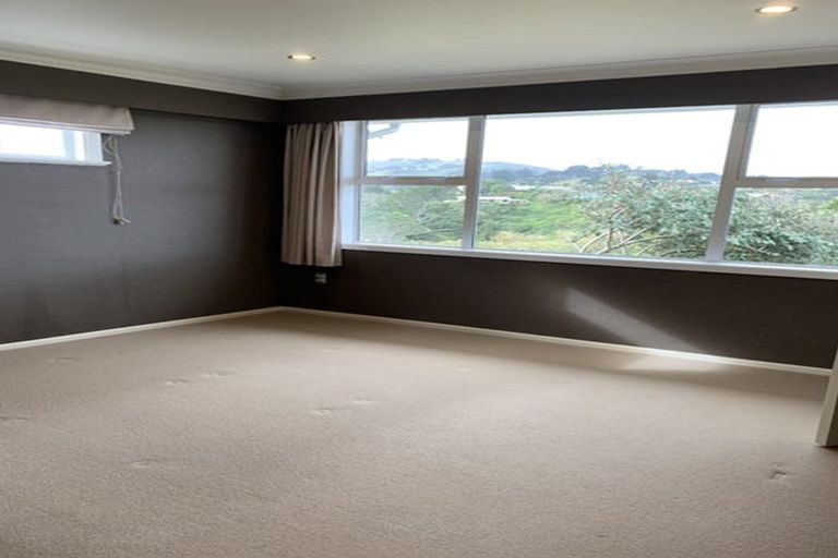 Photo of property in 161 Miromiro Road, Normandale, Lower Hutt, 5010