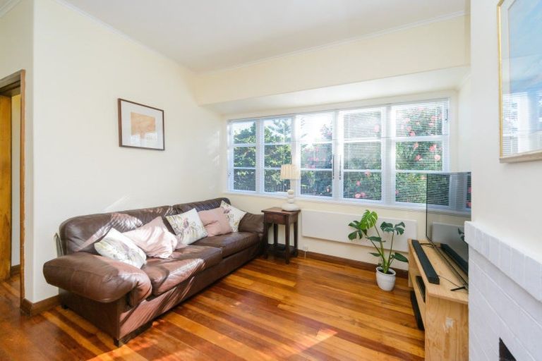 Photo of property in 32 Parata Street, Hokowhitu, Palmerston North, 4410