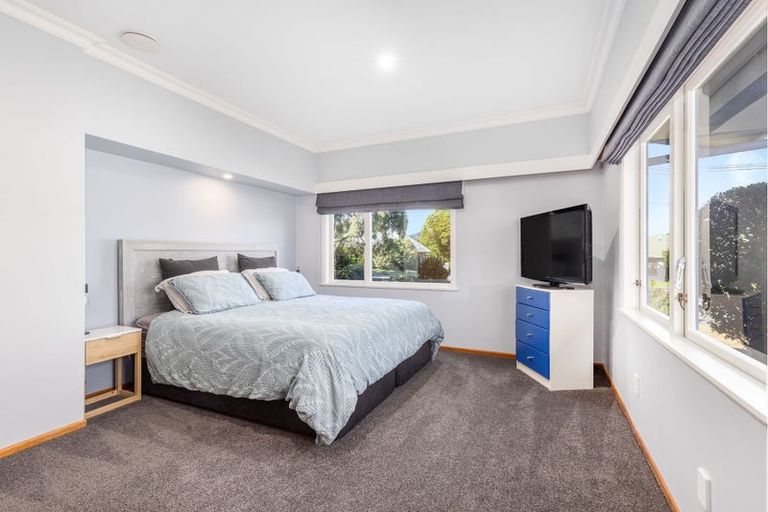 Photo of property in 397 Te Moana Road, Waikanae, 5036