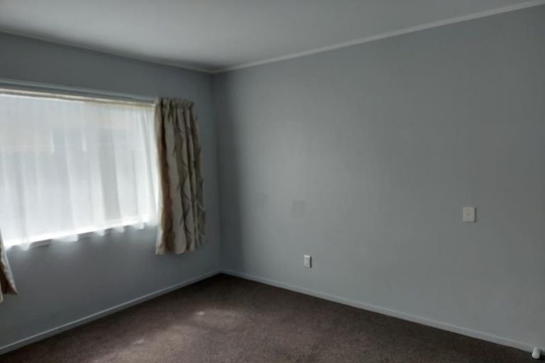 Photo of property in 100 Manuroa Road, Takanini, 2112